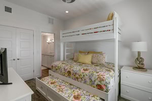 TwinFullTwin Trundle Bunk Room