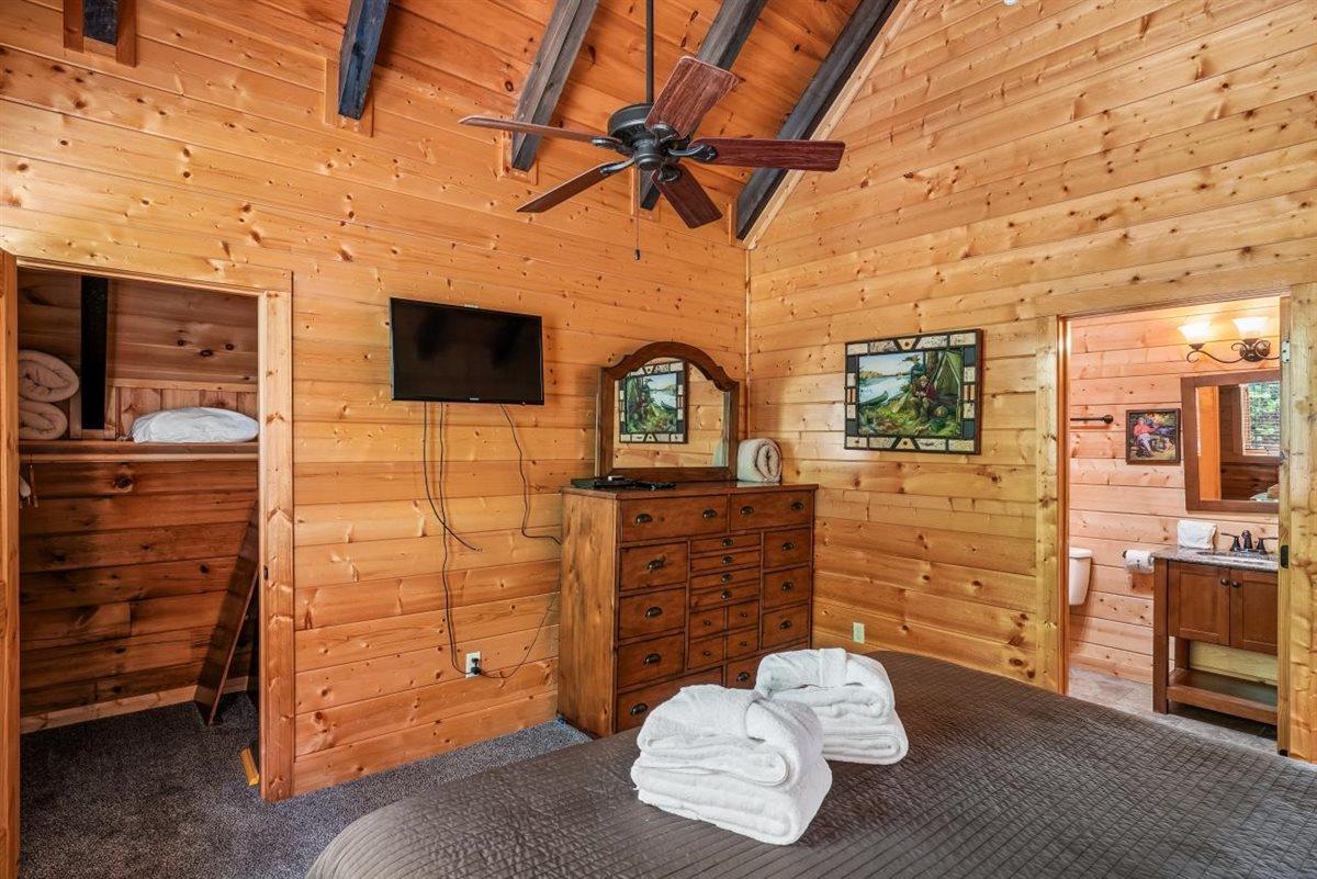 081Bedroom
