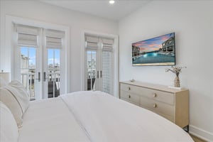 Third King Bedroom, 2nd Floor