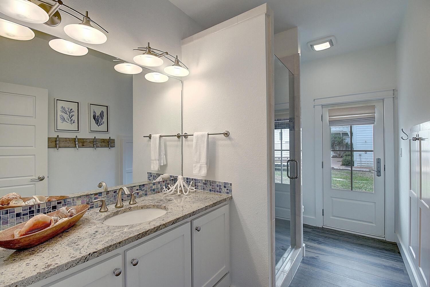 1st Floor Full Bathroom