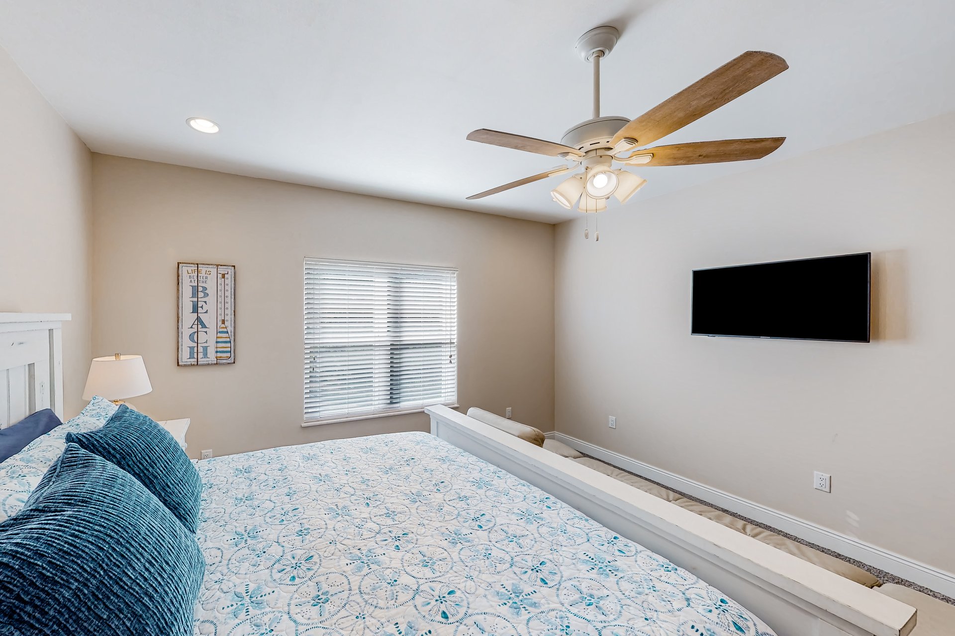 Calm Waters  Carriage House 4