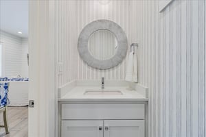 Powder Room, 1st Floor