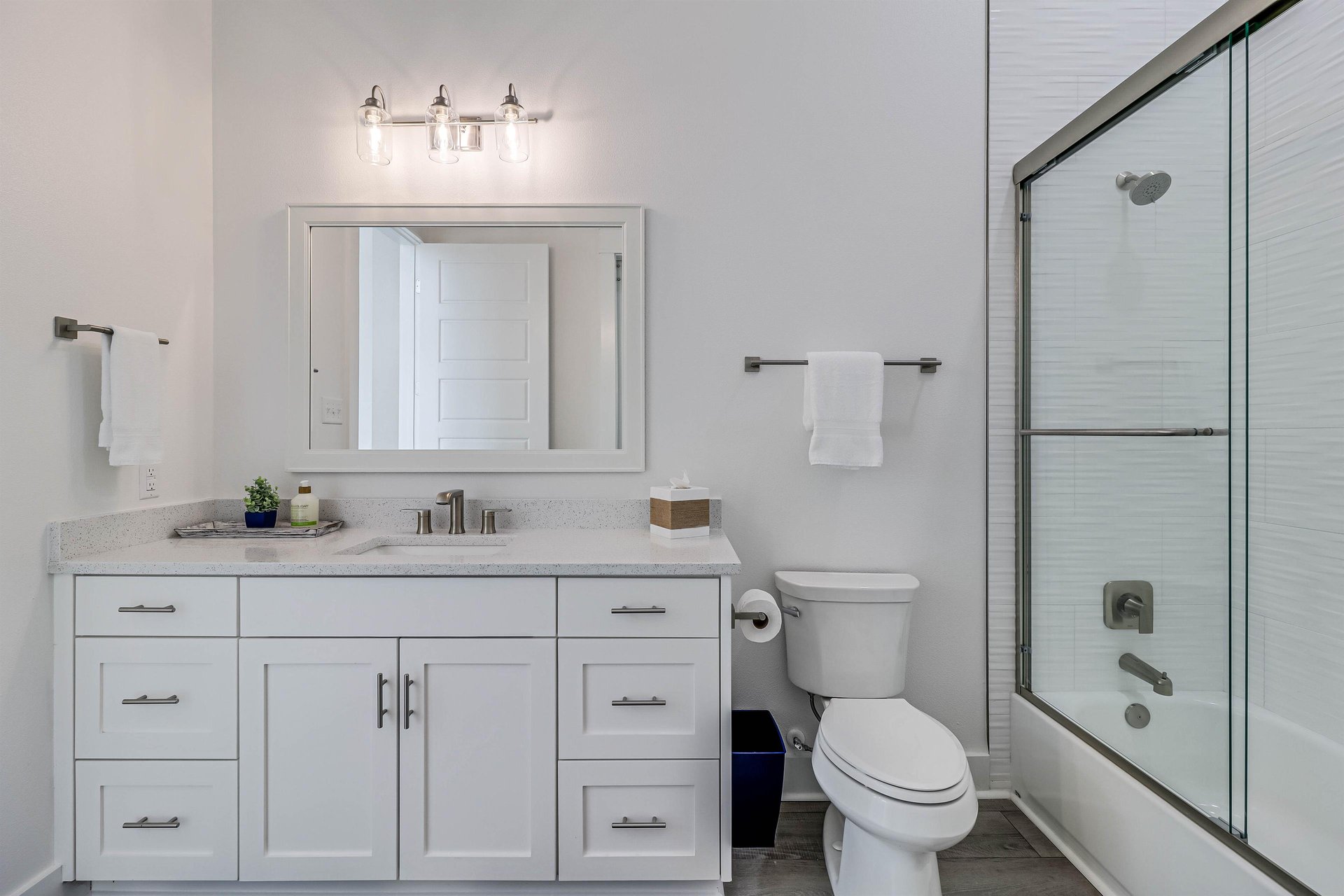 Shared Bathroom, 2nd Floor