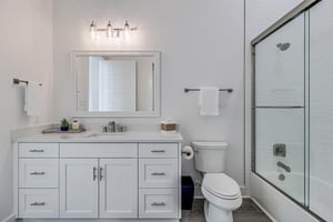 Shared Bathroom, 2nd Floor