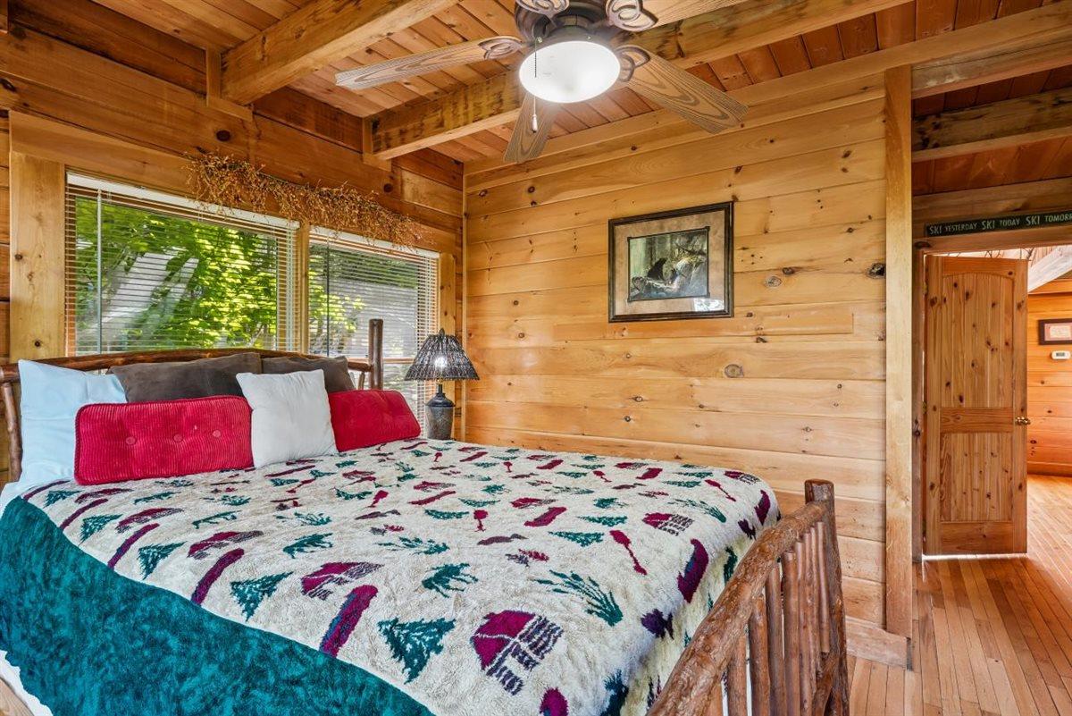 19Primary Bedroom