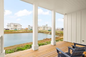 Lakeside Porch, 1st Floor