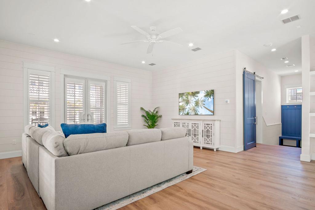 Second Living Room, 1st Floor