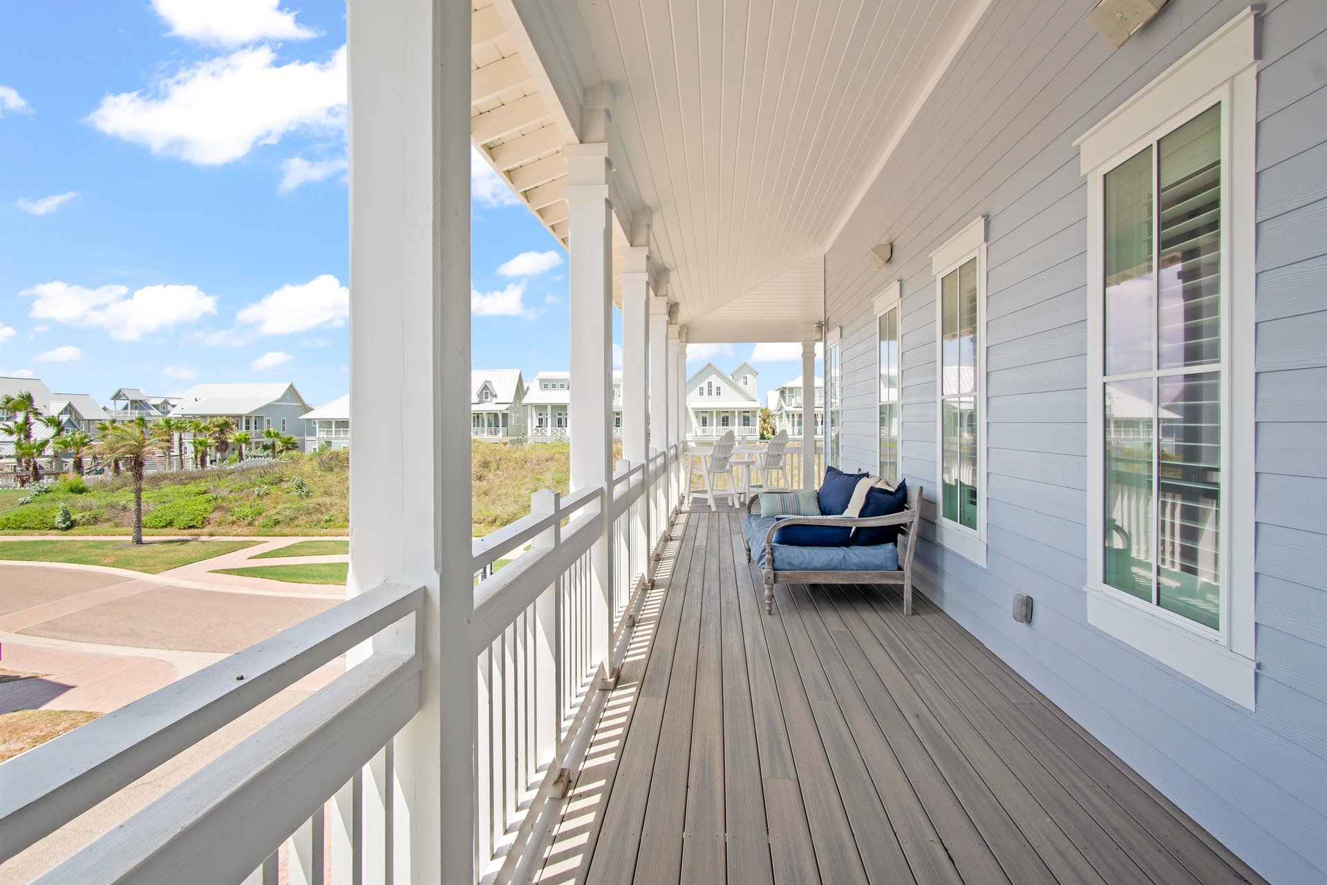 Wrap Balcony, 2nd Floor