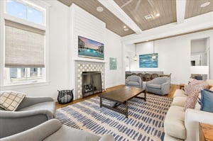 2nd Floor, Primary Living Room