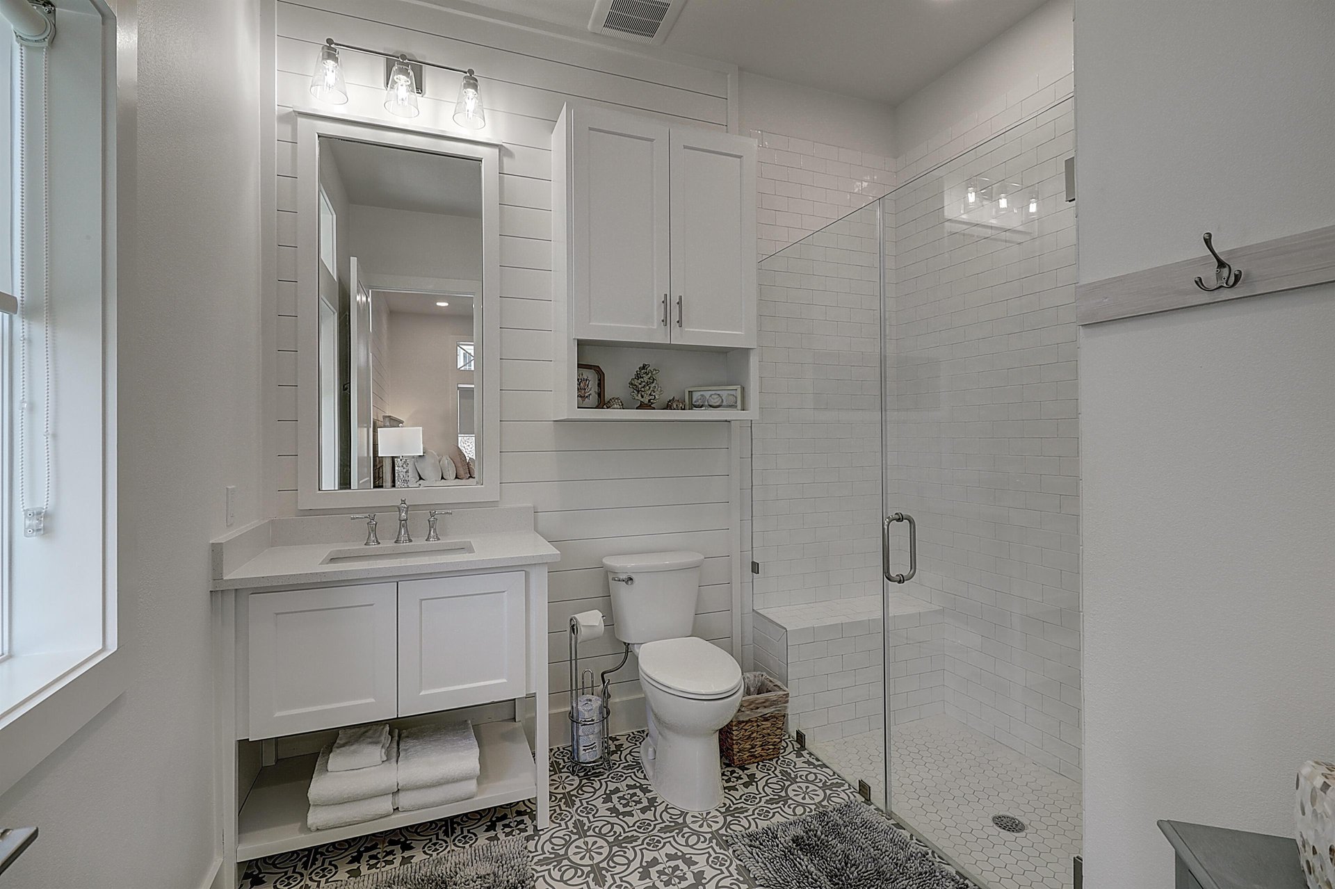 Primary King Bathroom, 1st Floor