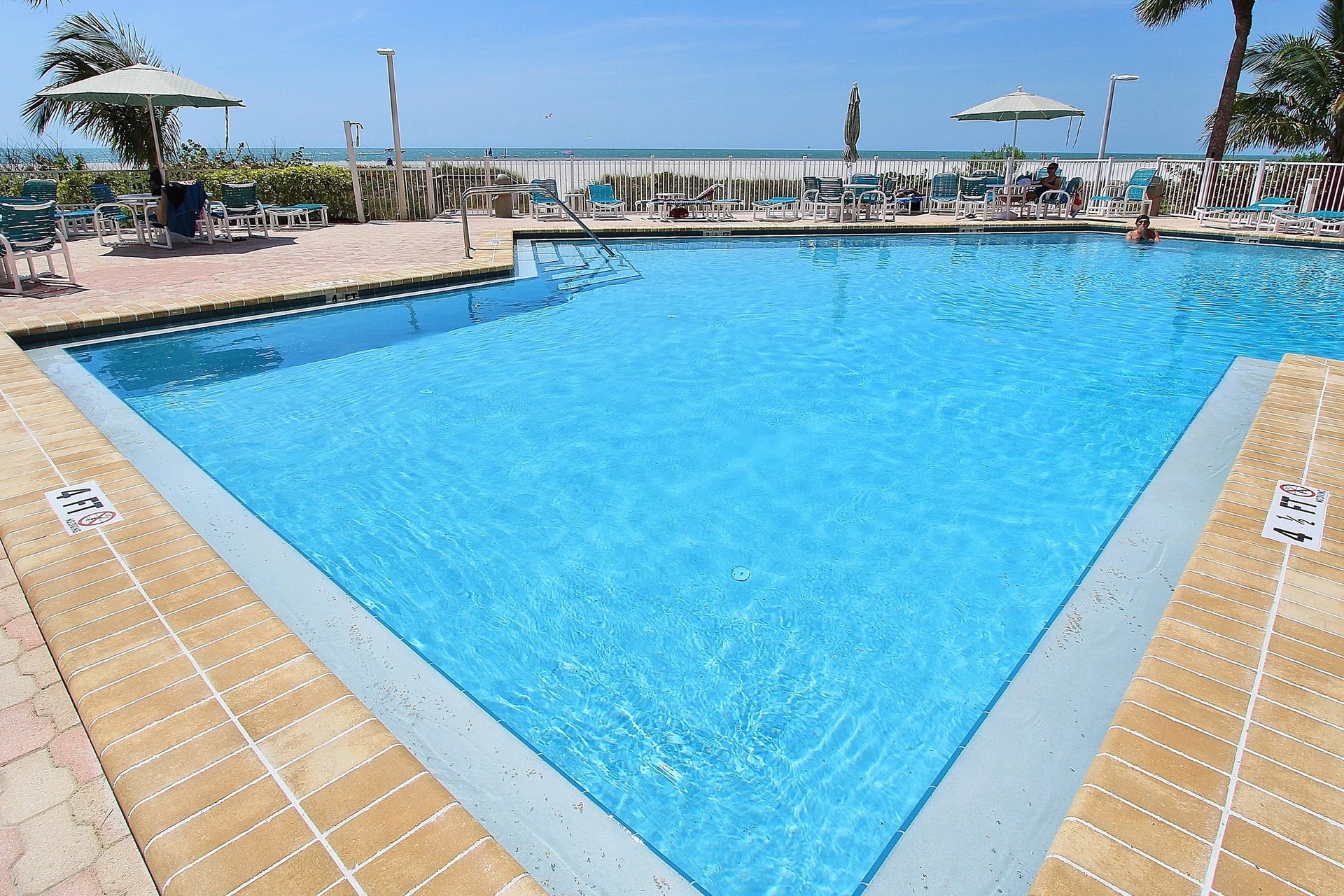 Crescent Beach Club I 16C 25