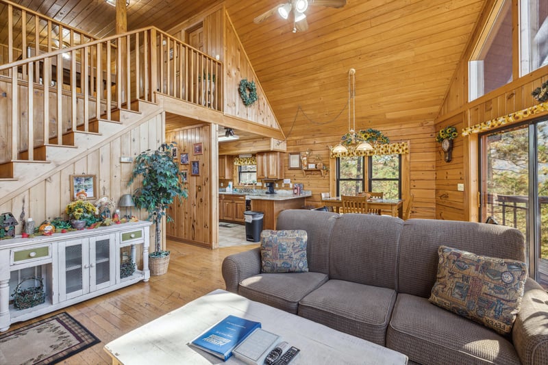 Living RoomKitchen Area