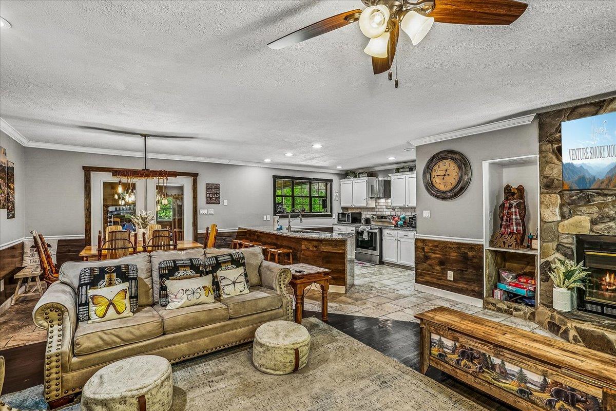 062Living Room