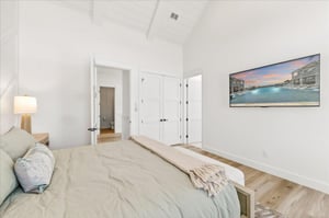 1st King Bedroom, 2nd Floor