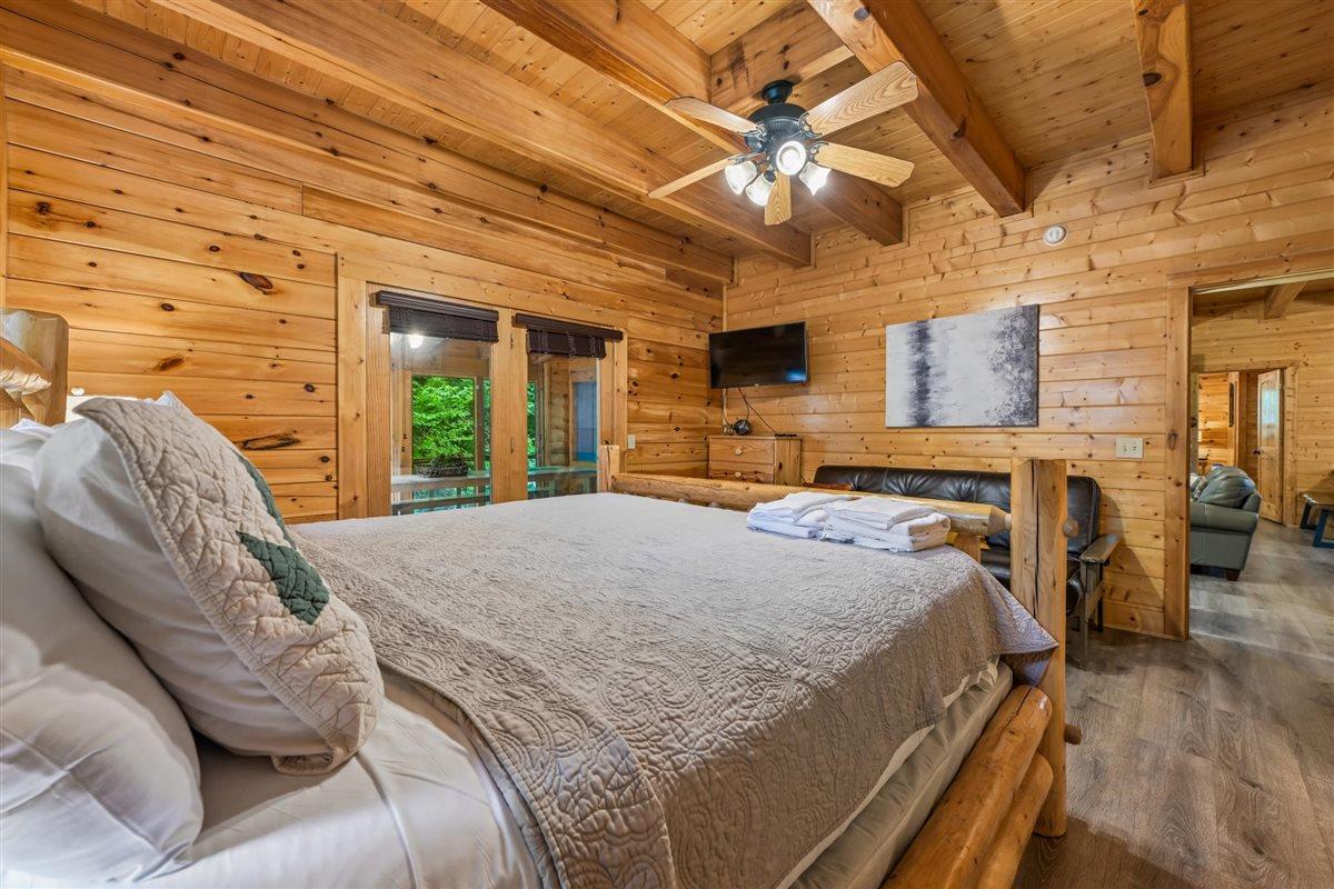 065Bedroom