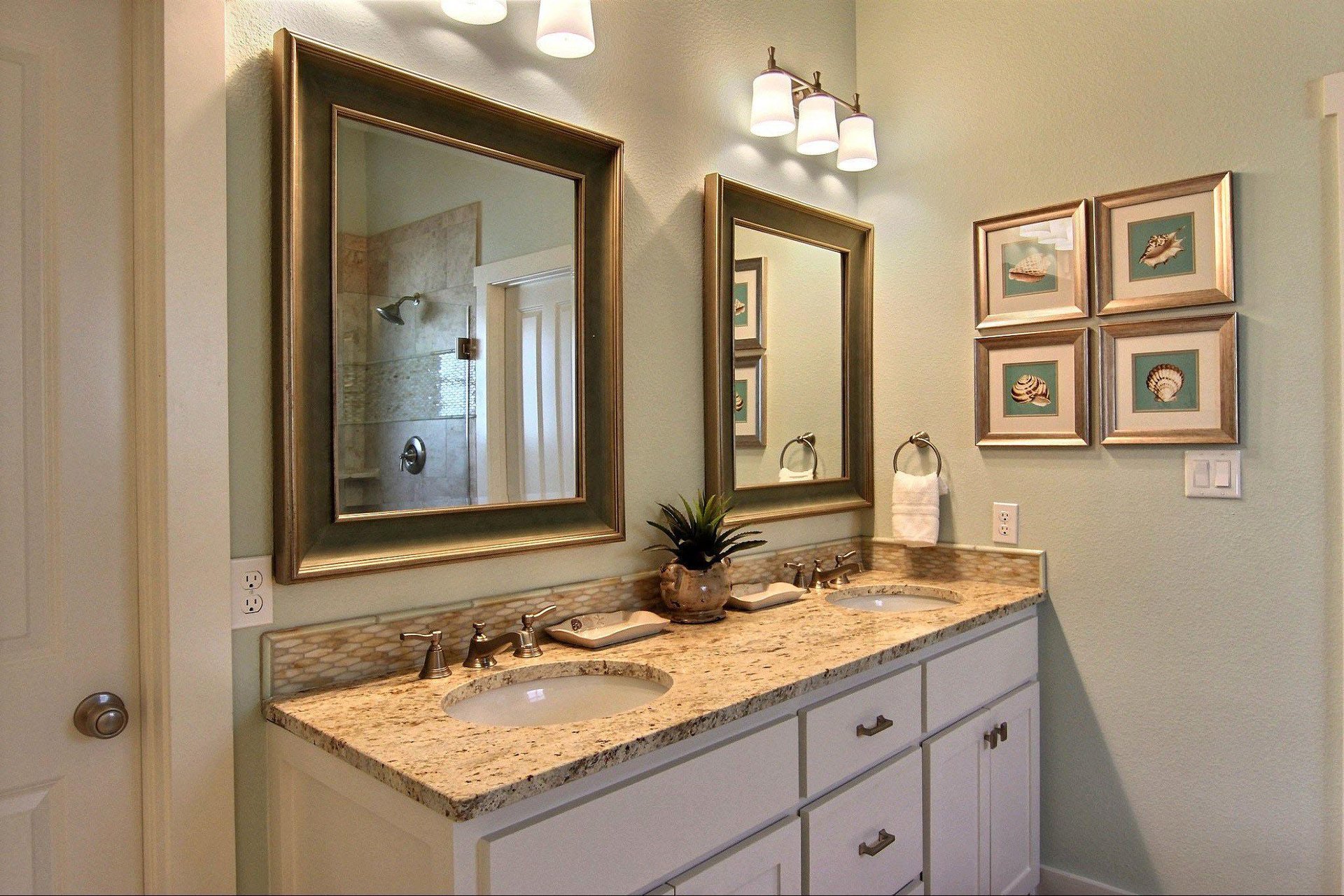 Private Master Bathroom