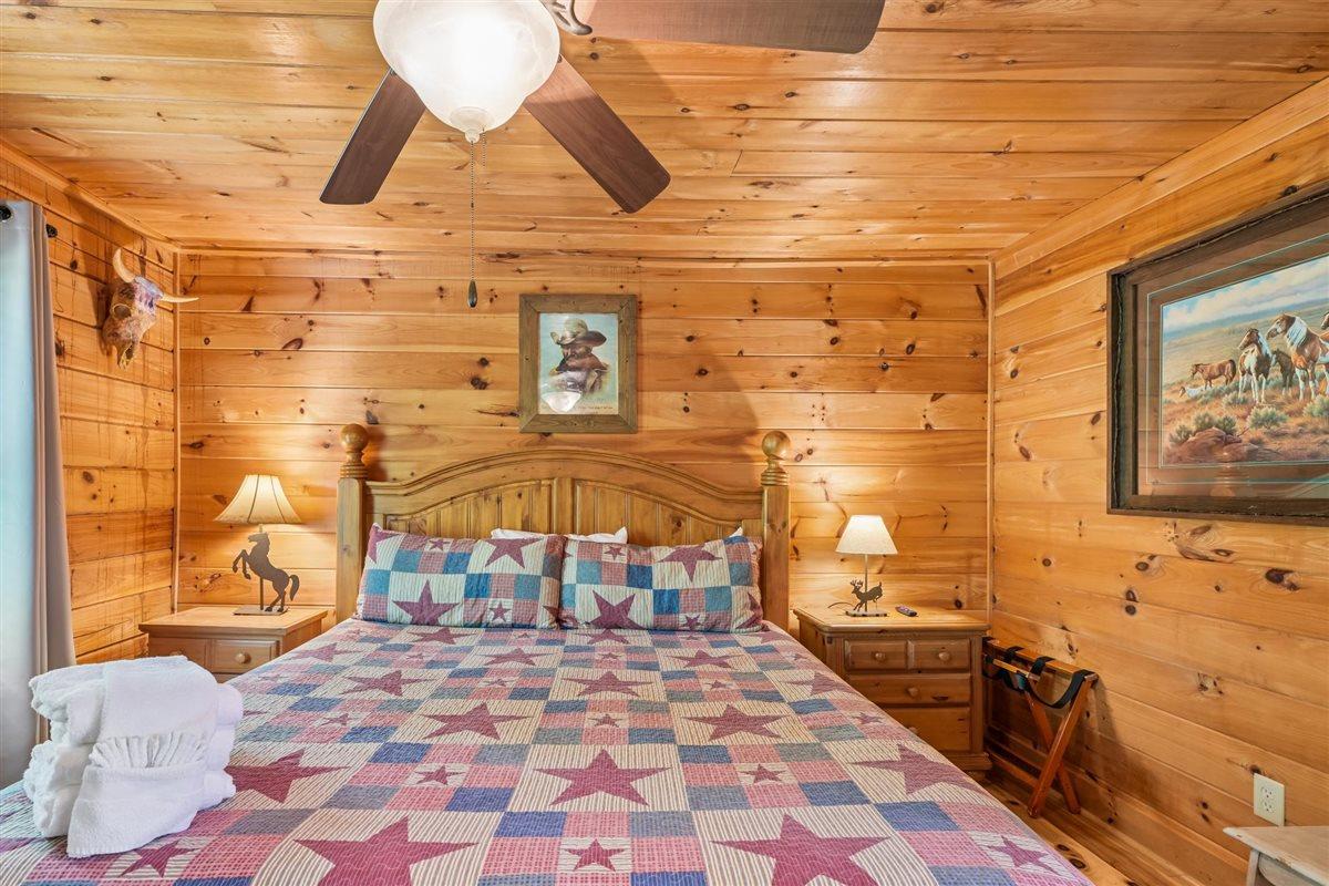038Bedroom