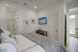 1st Floor, Primary King Bedroom