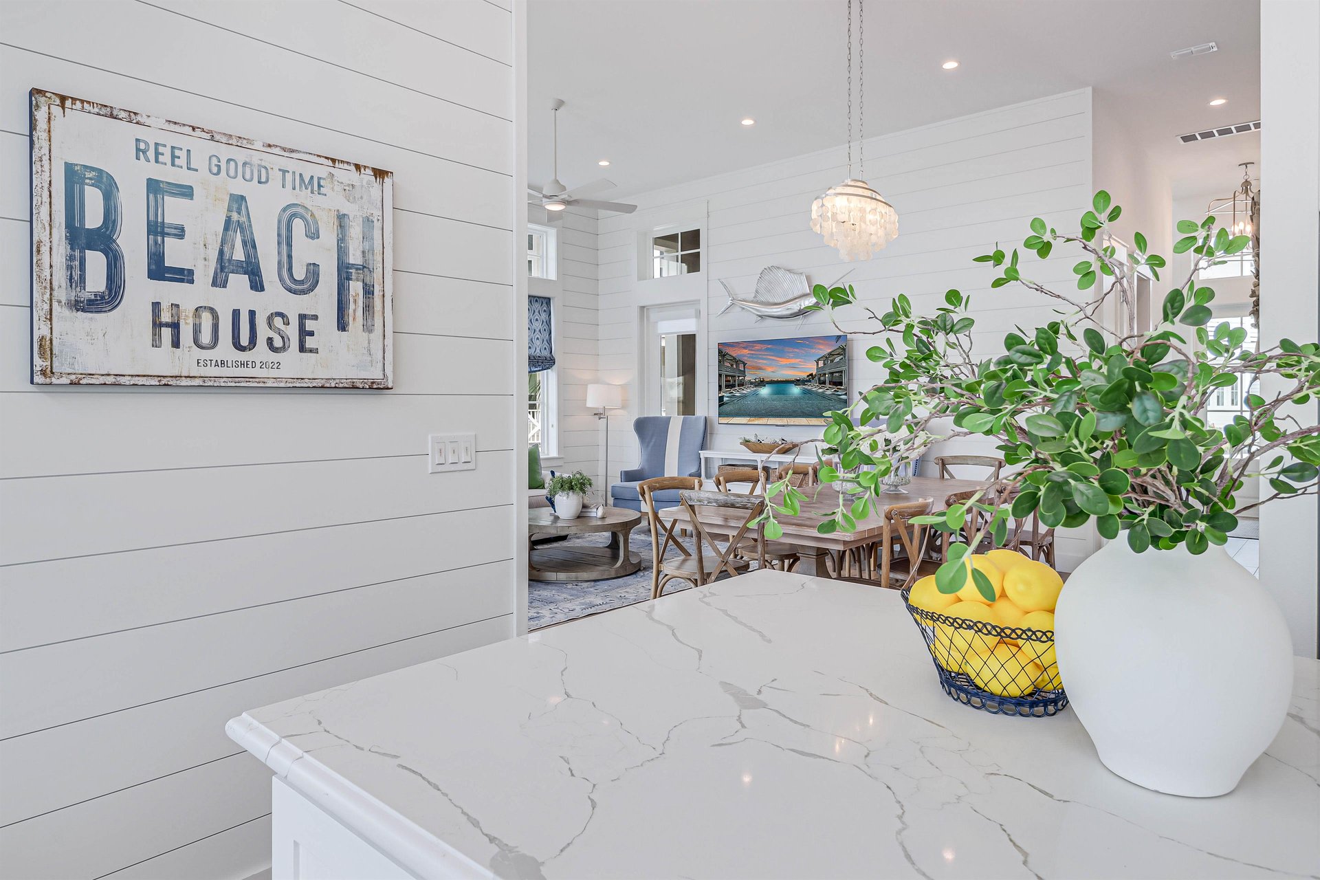1st Floor Kitchen Overlooking Leisure Lake