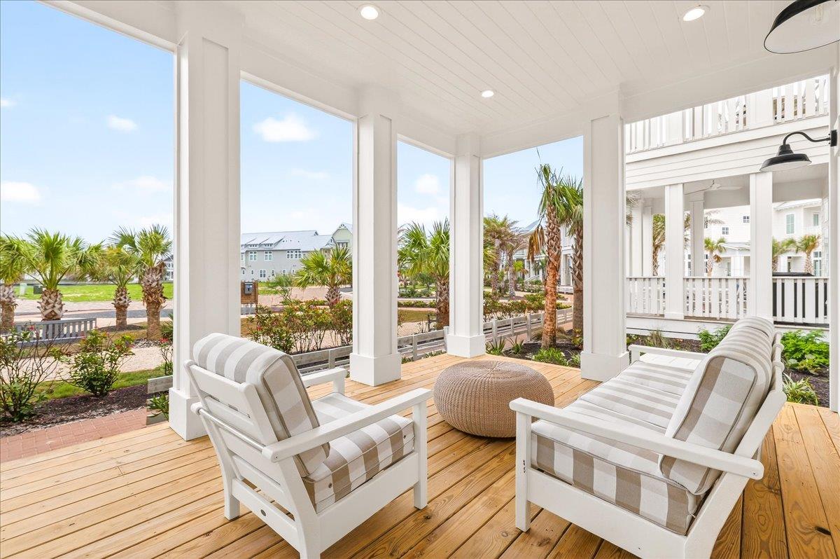 1st Floor, Front Porch