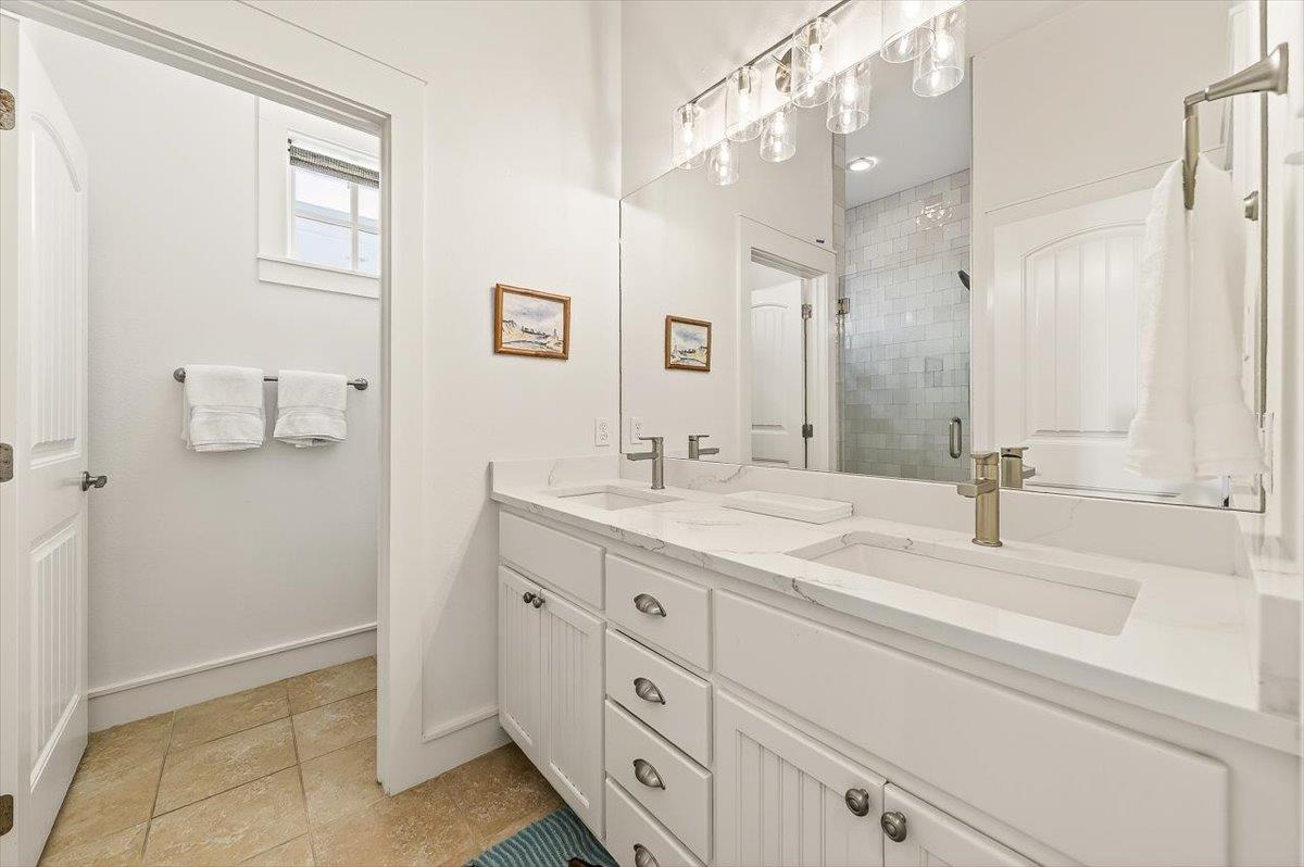 2nd Floor, Primary King Bathroom