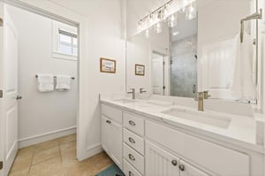 2nd Floor, Primary King Bathroom
