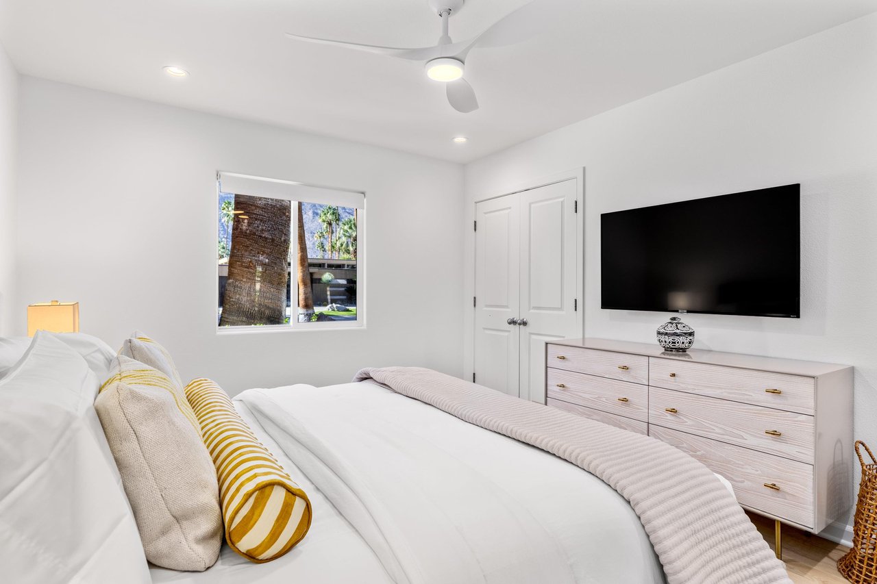 Guest bedroom