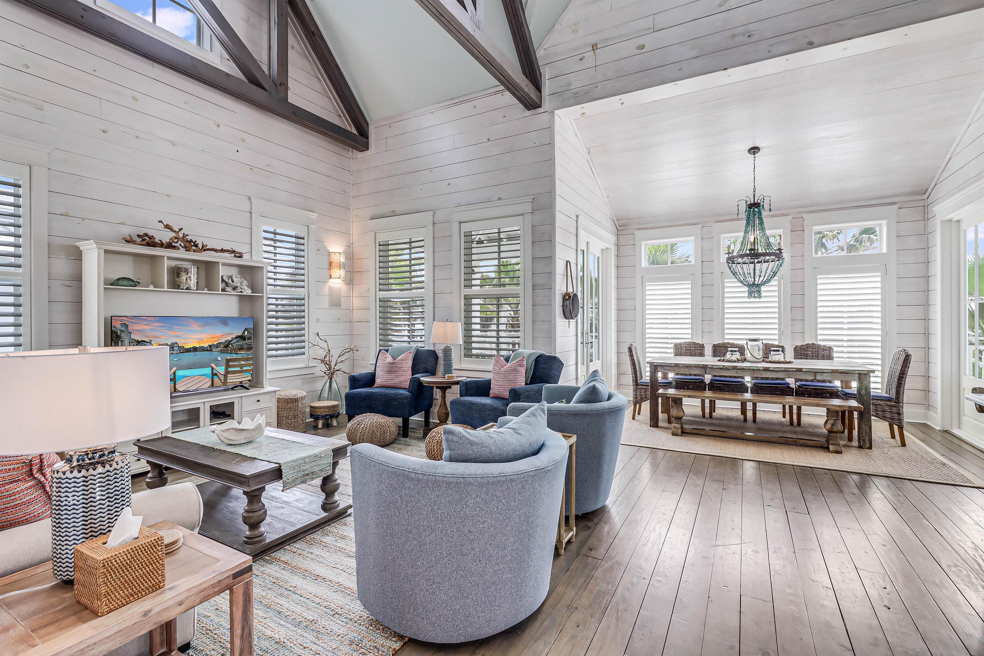 Living Area, 2nd Floor