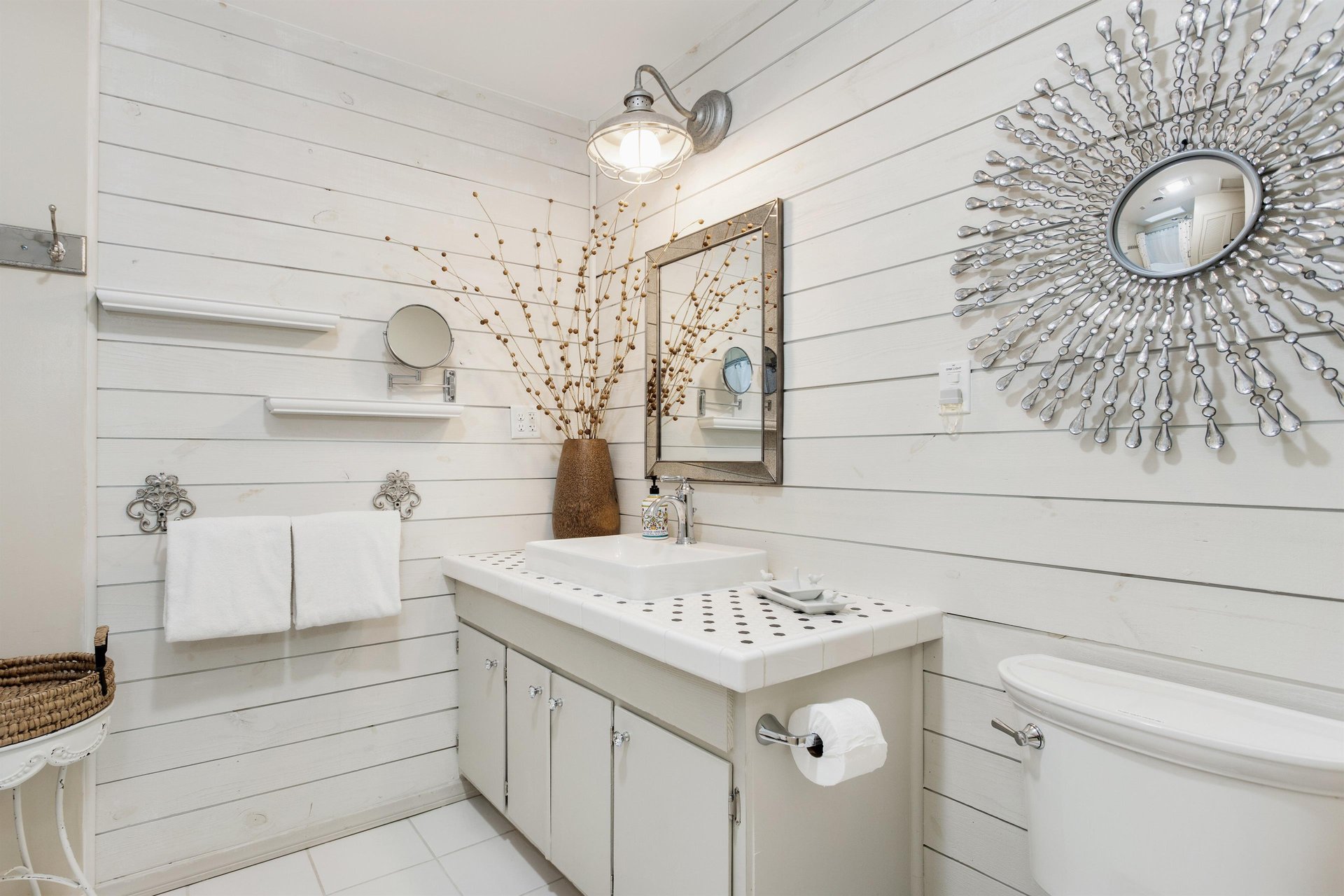 Upgraded bathroom fixtures