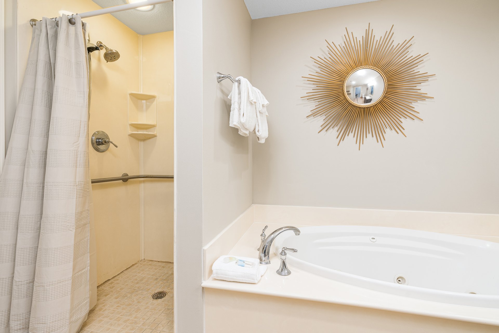 Escapes to the Shores 504 14