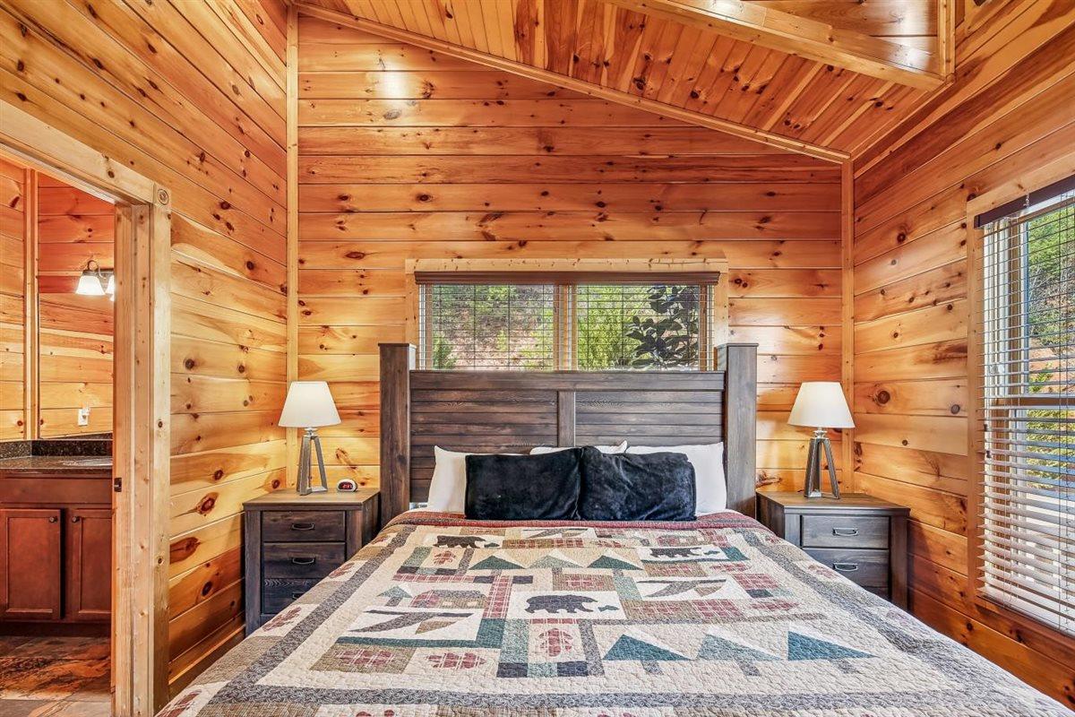 30Primary Bedroom