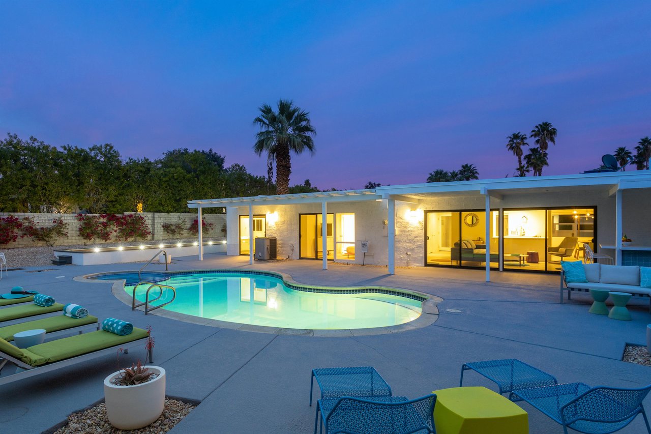 Enjoy the desert nights by the pool