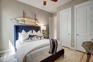 1st Floor Queen Bedroom