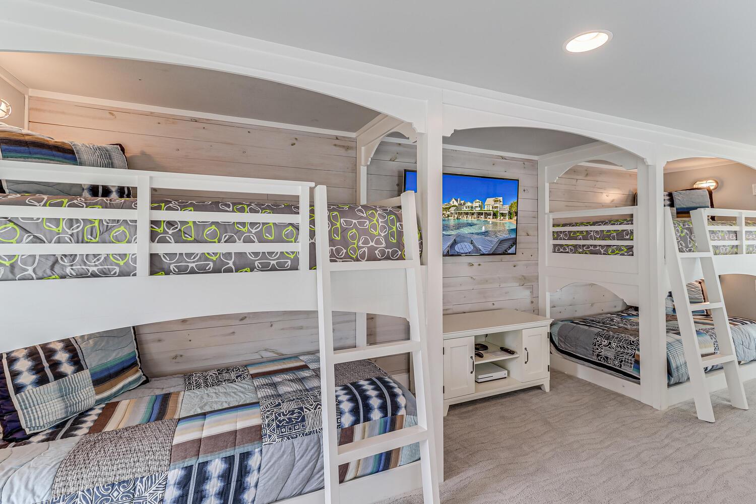 Bunk Loft, 1st Floor