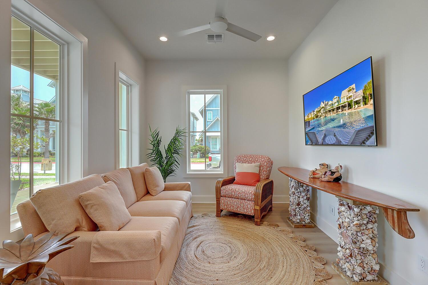 1st Floor, Living Room