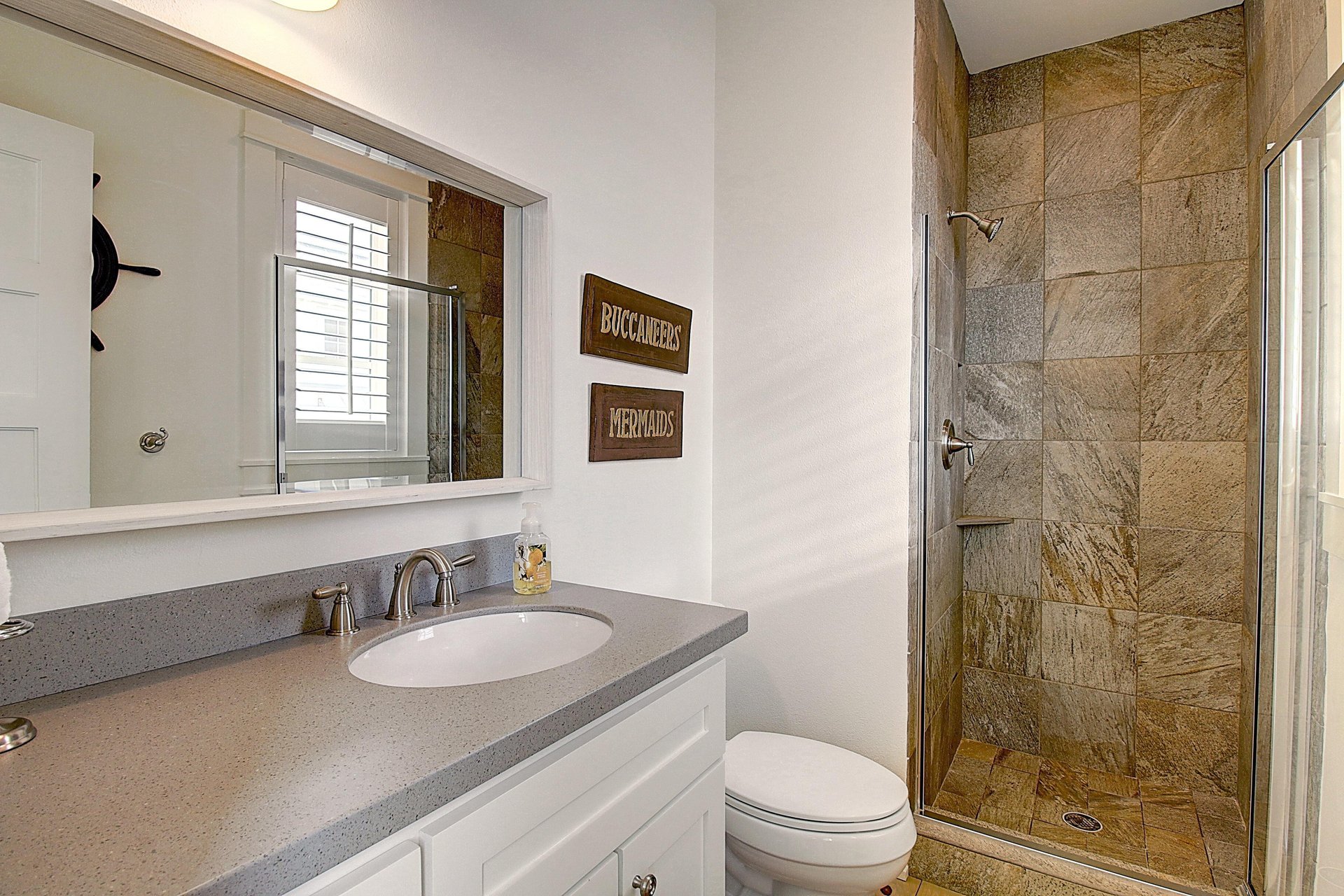 Bunk Bathroom, 3rd Floor