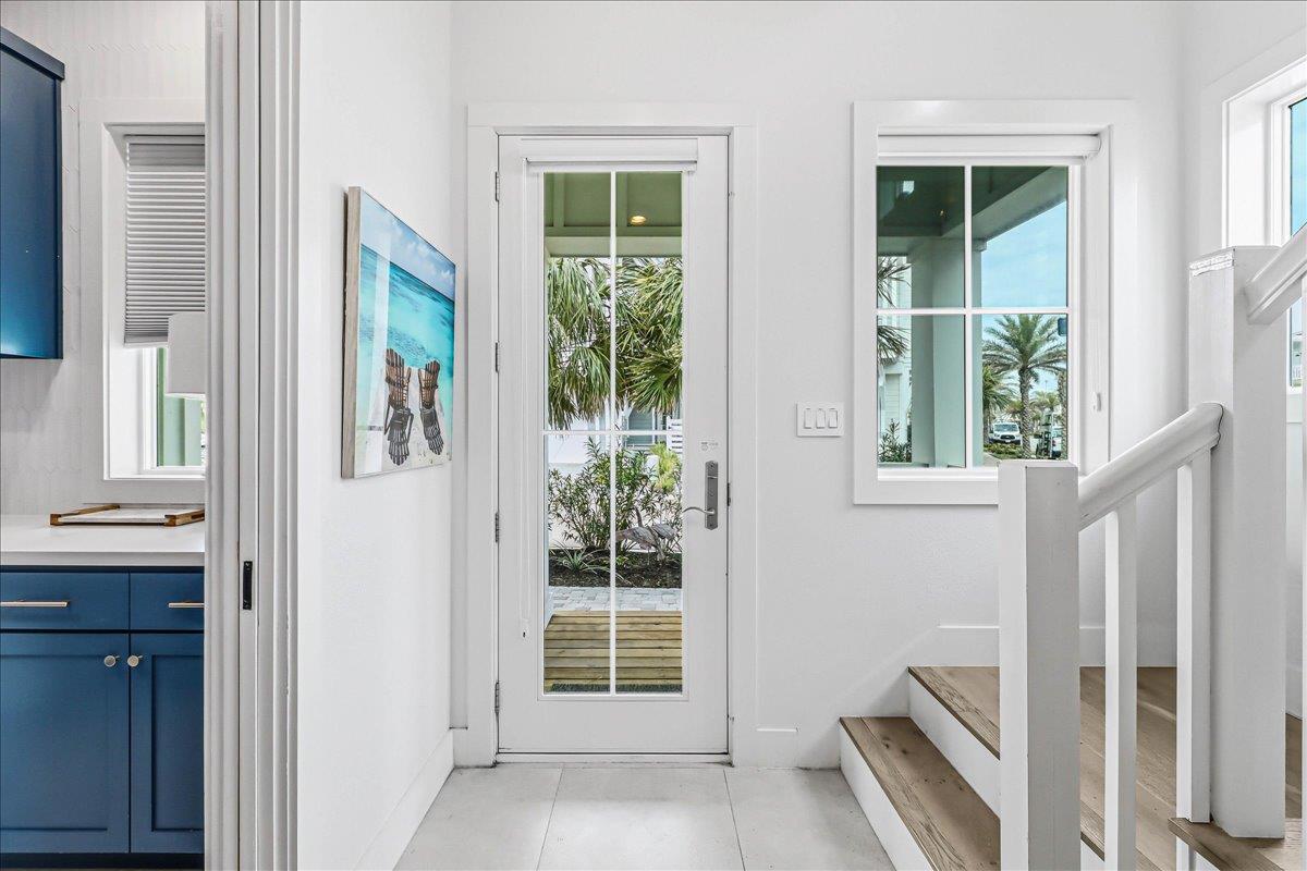 Entry Hallway, 1st Floor