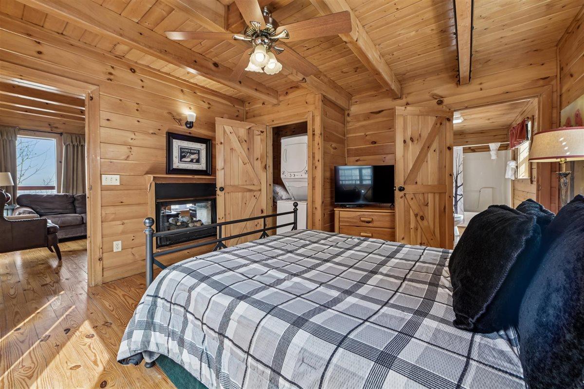 24Bedroom