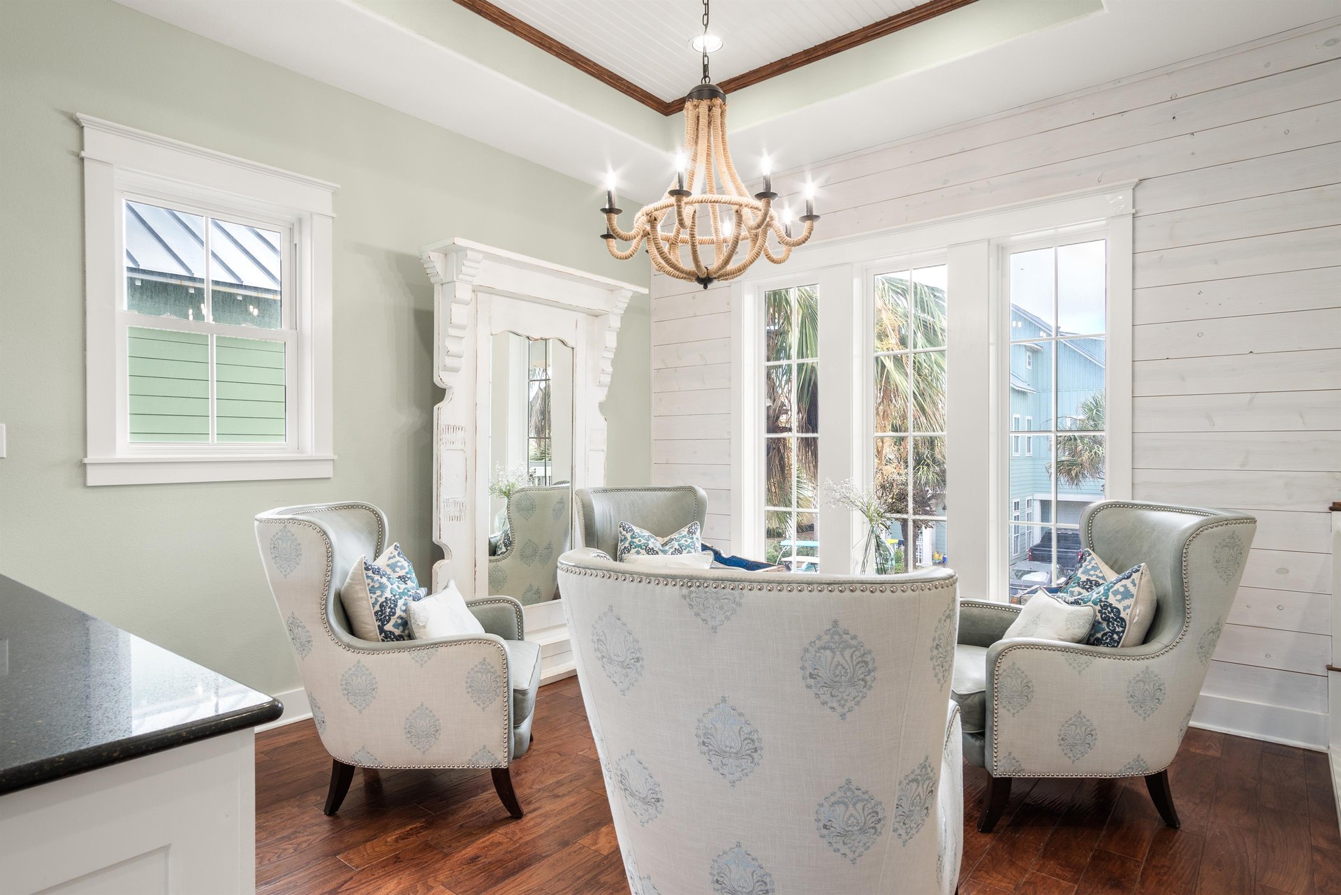 Sitting Area, 2nd Floor