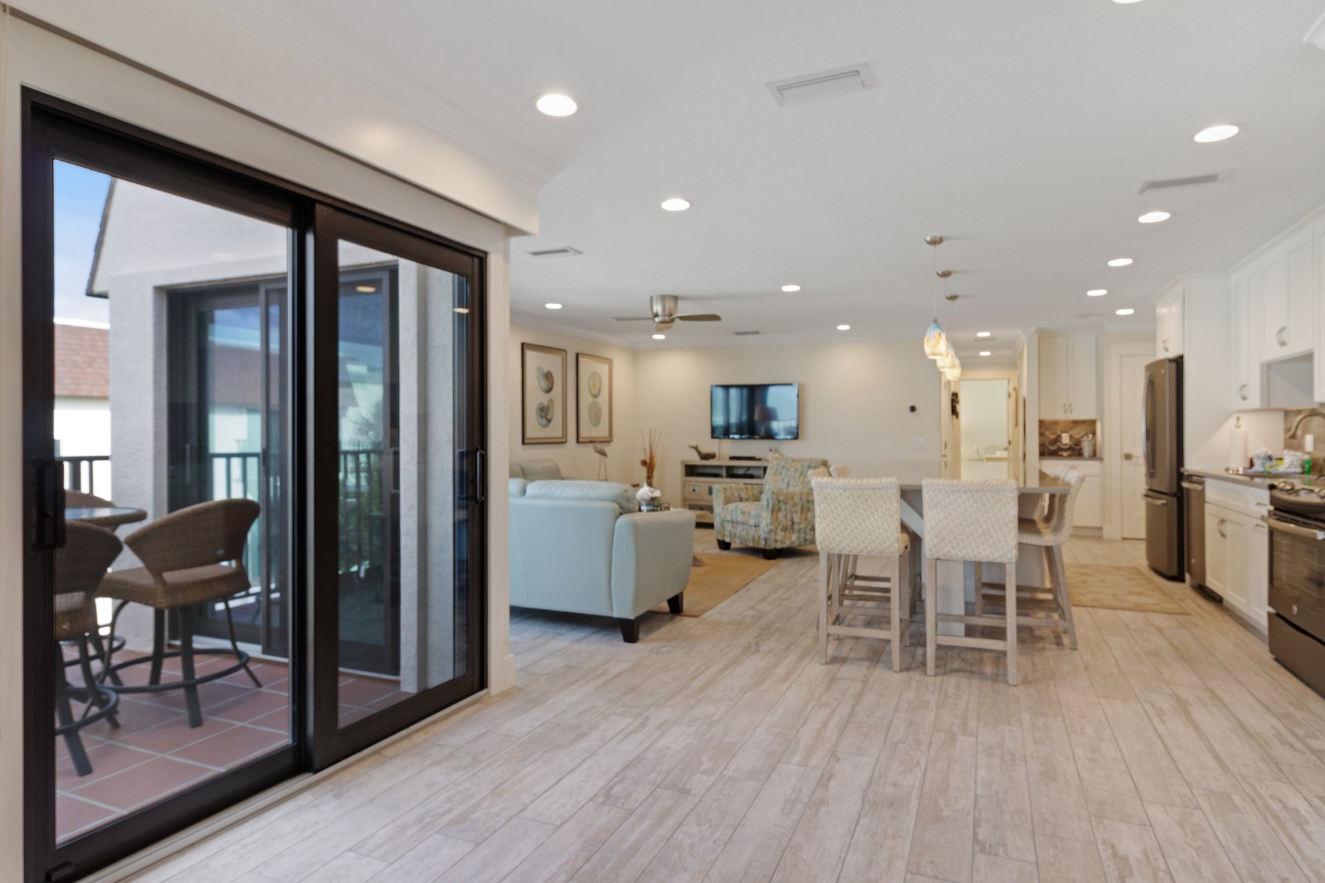 Waters Edge 208 S 24