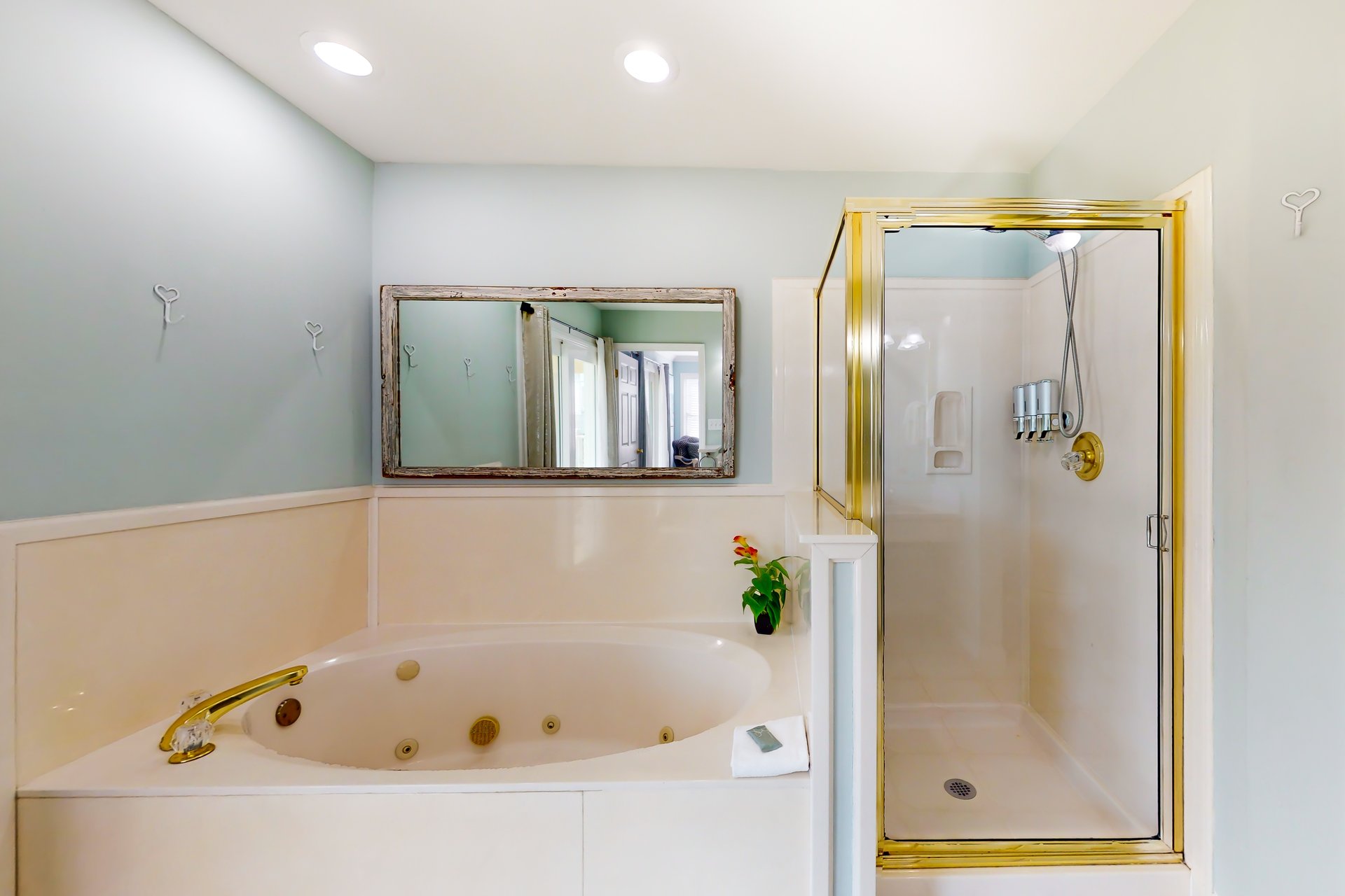 Destination Paradise 37