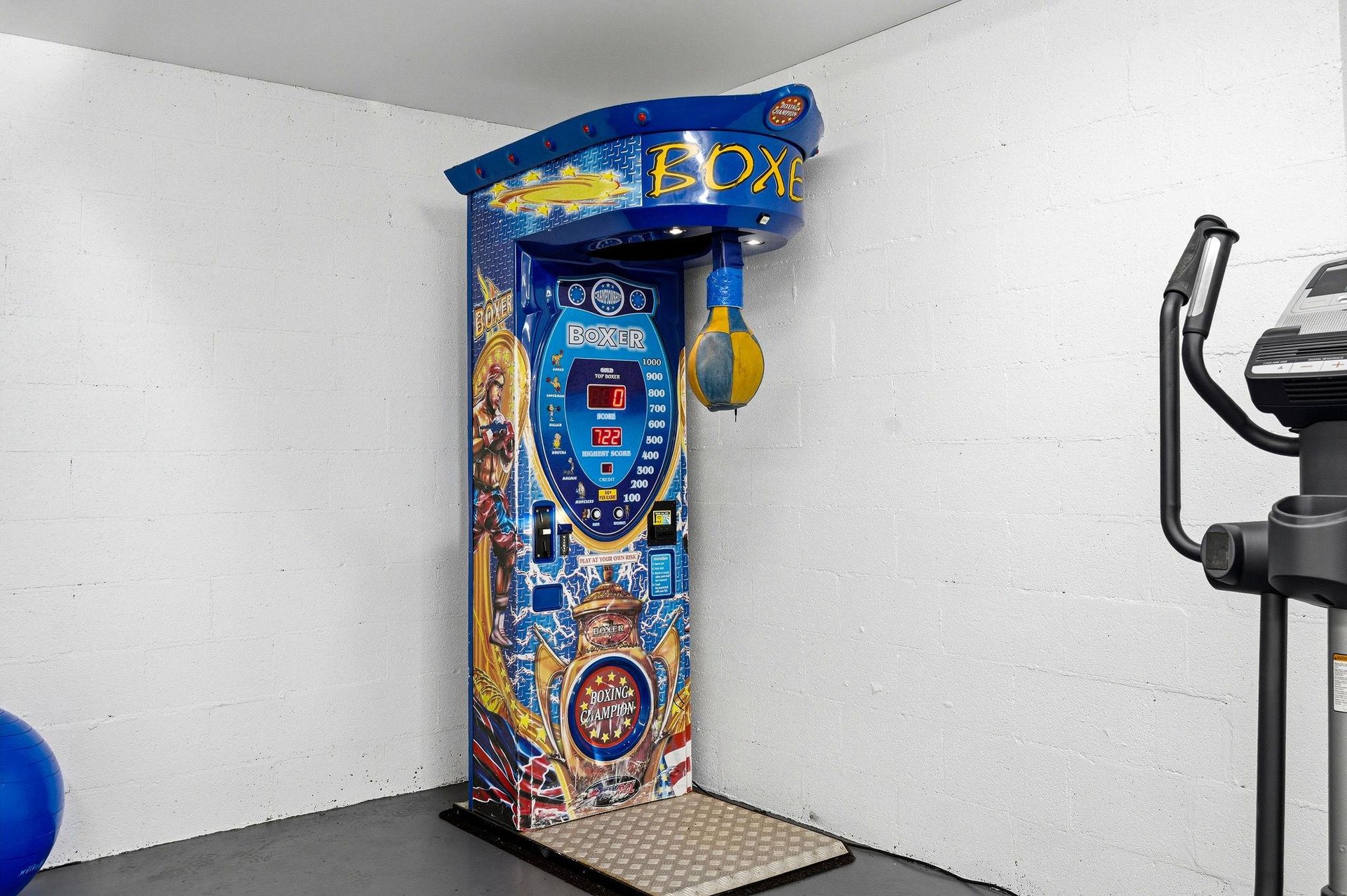 Test your strength on the boxing machine and compete for the highest score—perfect for fun challenges with fellow travelers