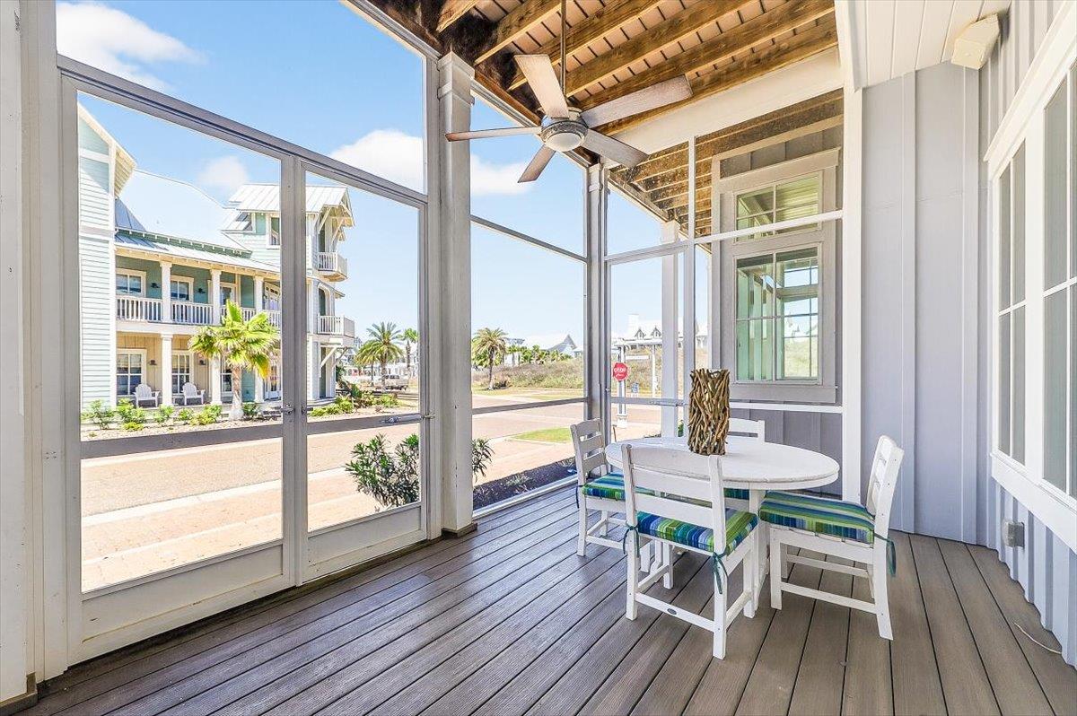 1st Floor, Screened Porch