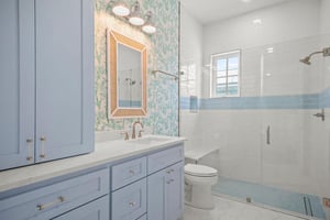 Hall Bathroom, 2nd Floor