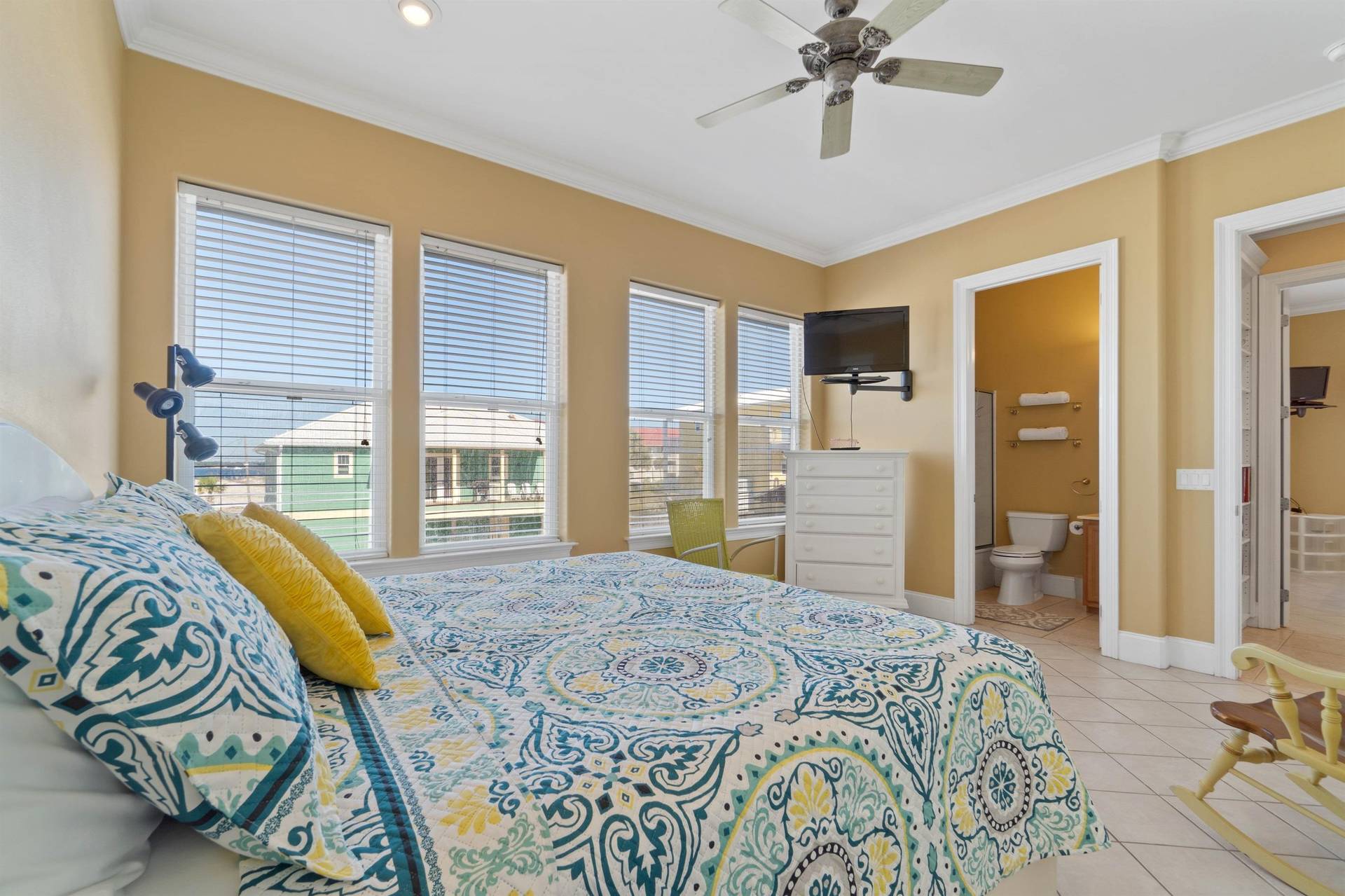 Guest Bedroom 1 King