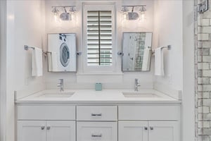 Primary King Bathroom, 2nd Floor