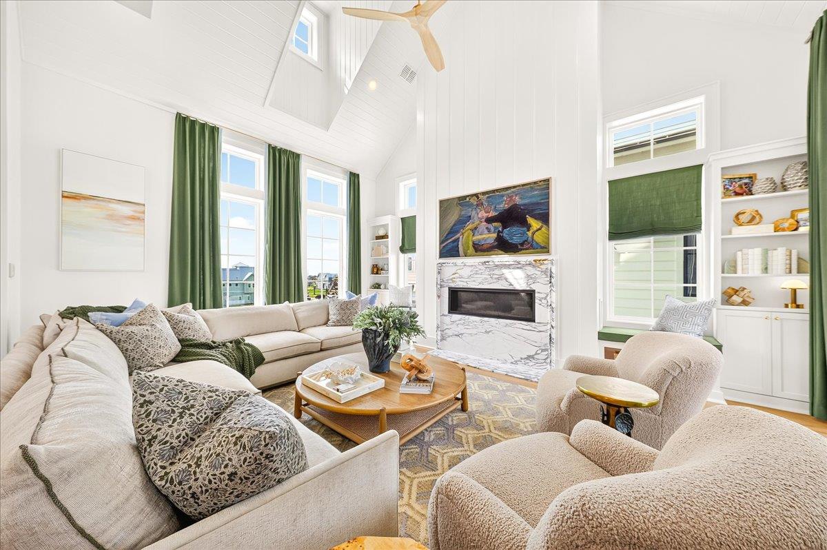 3rd Floor, Main Living Room