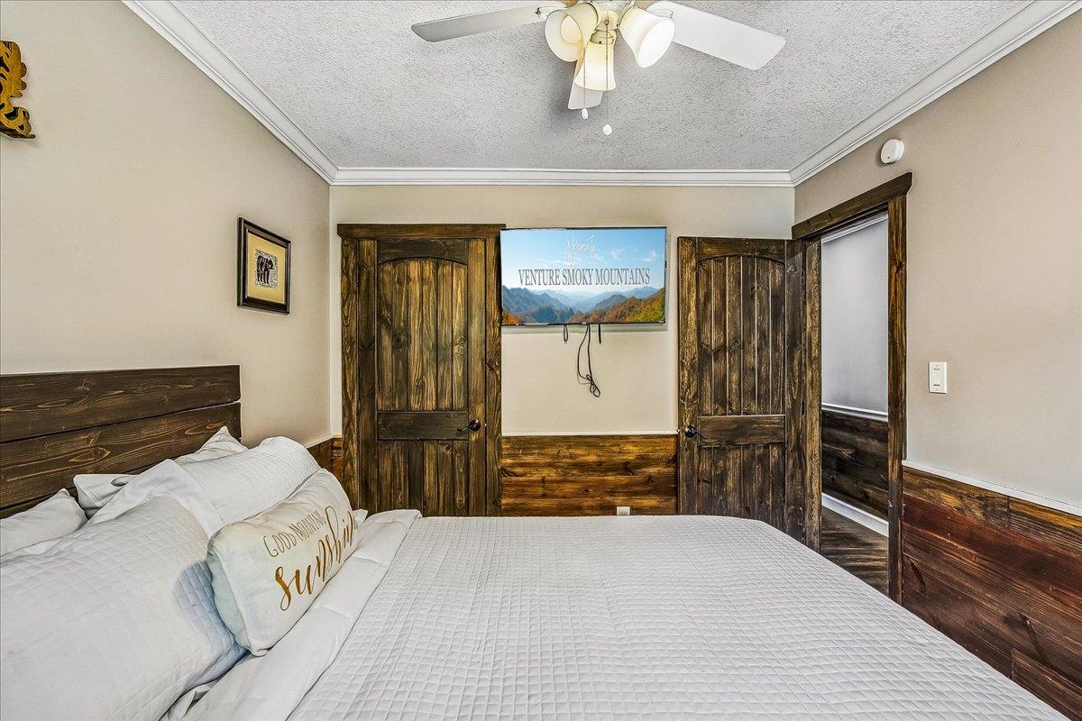 063Bedroom