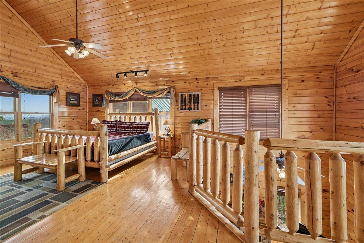 King Bedroom 2 Upper Level