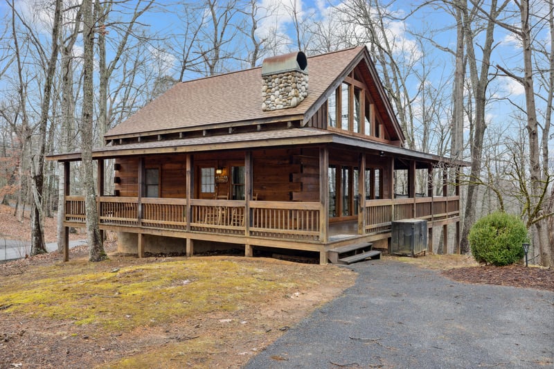 Front porch exterior view at A Place to Remember, a 2 bedroom cabin rental located in Gatlinburg